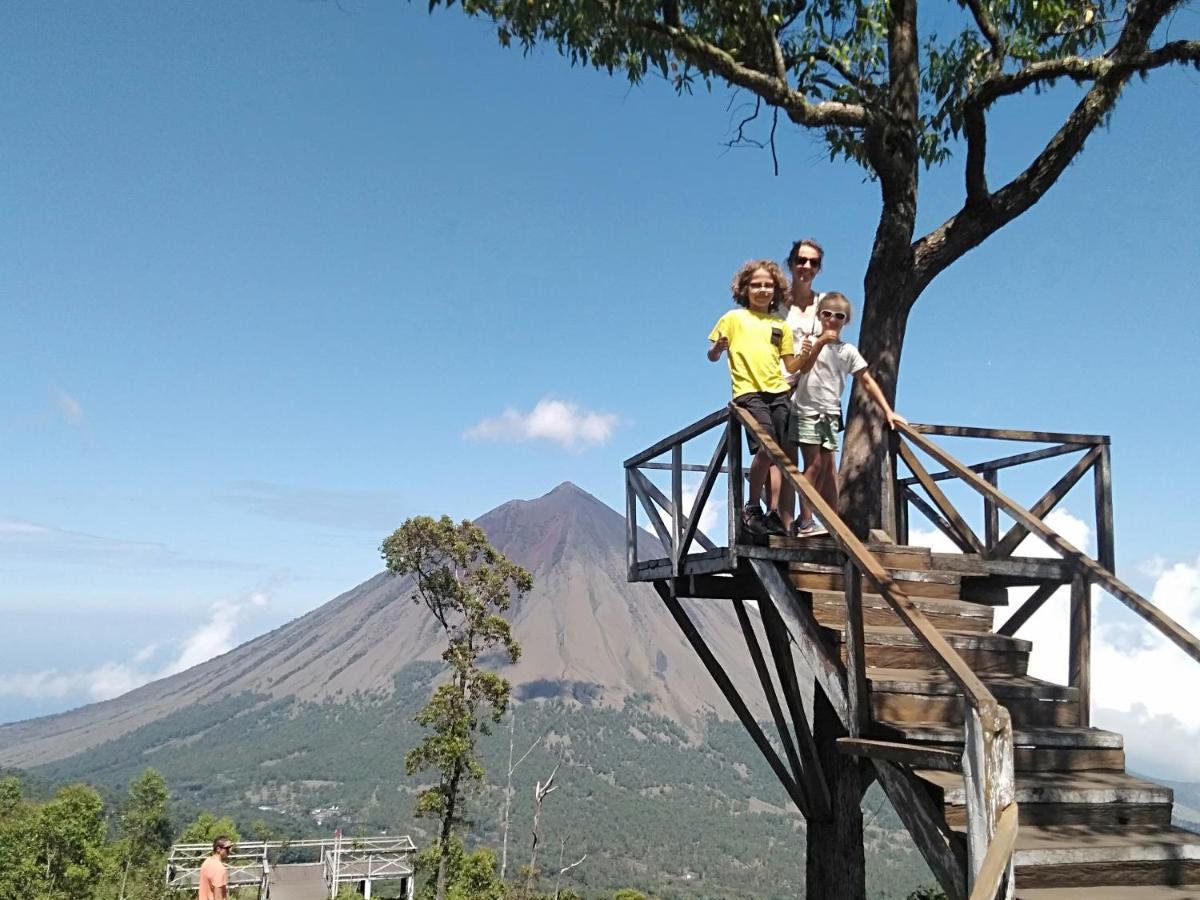 Arnolds Familly Homestay Bajawa 외부 사진