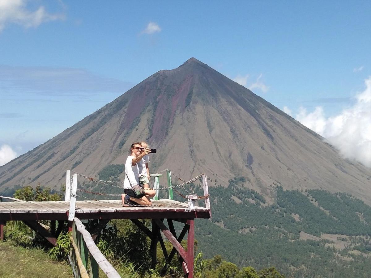Arnolds Familly Homestay Bajawa 외부 사진