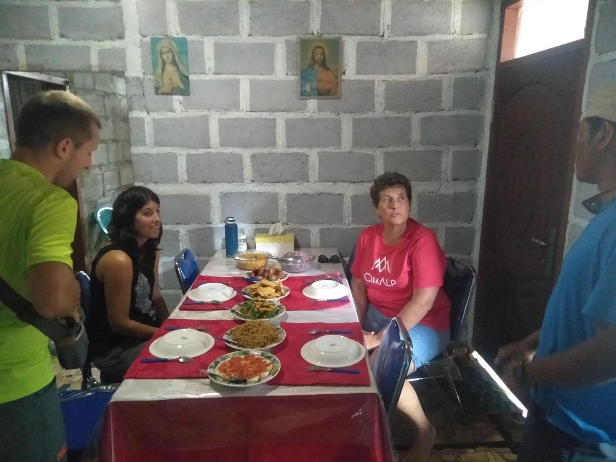 Arnolds Familly Homestay Bajawa 외부 사진