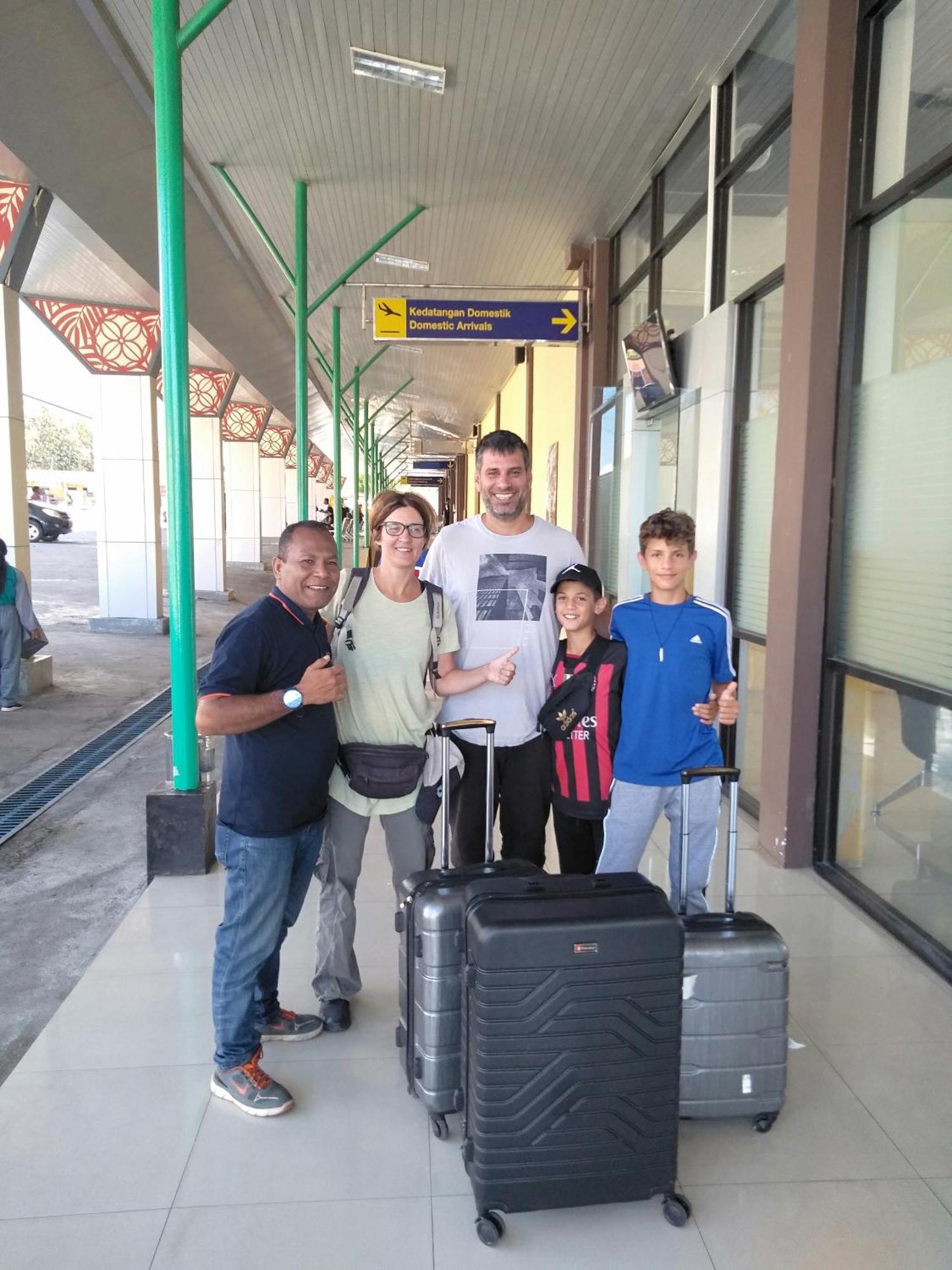 Arnolds Familly Homestay Bajawa 외부 사진